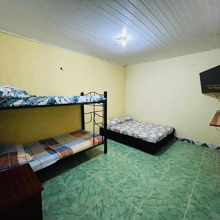 Apartamentos Cerca Al Aeropuerto เลติเซีย ภายนอก รูปภาพ