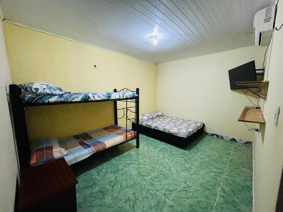 Apartamentos Cerca Al Aeropuerto เลติเซีย ภายนอก รูปภาพ